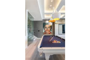 321 Ocean Dr, Miami Beach, FL 33139, Sold 06/07/22