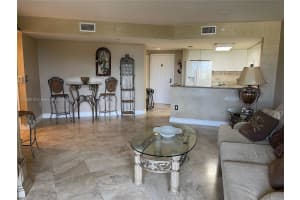 19501 W Country Club Dr APT 311, Aventura, FL 33180, Sold 06/07/22