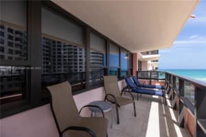 5225 Collins Ave APT 919, Miami Beach, FL 33140, Sold 07/14/22