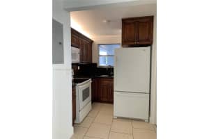 310 Fontainebleau Blvd APT 206, Miami, FL 33172, Sold 07/05/22