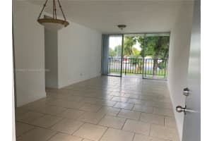 310 Fontainebleau Blvd APT 206, Miami, FL 33172, Sold 07/05/22