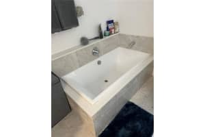 488 NE 18th St #4510, Miami, FL 33132, Sold 01/11/23