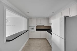 19390 Collins Ave APT 1517, Sunny Isles Beach, FL 33160, Sold 07/01/22