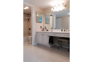 3375 N Country Club Dr APT 403, Aventura, FL 33180, Sold 06/27/22