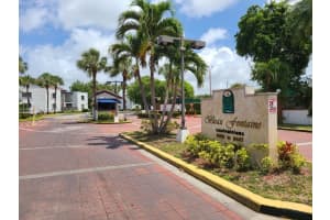 9421 Fontainebleau Blvd Apt 101-35, Miami, FL 33172, Sold 05/31/22