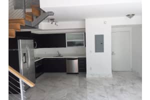 90 SW 3rd St, Miami, FL 33130, Sold 10/06/22