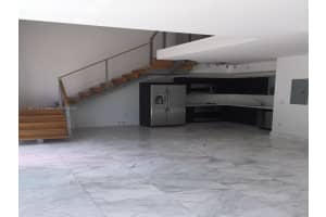 90 SW 3rd St, Miami, FL 33130, Sold 10/06/22