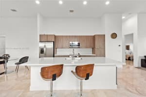 10355 NW 77th St, Doral, FL 33178, Sold 06/13/22