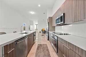 10355 NW 77th St, Doral, FL 33178, Sold 06/13/22