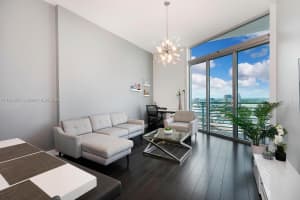 335 S Biscayne Blvd, Miami, FL 33131, Sold 05/16/22