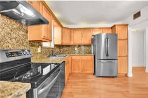 605 Ives Dairy Rd Apt 304-7, Miami, FL 33179, Sold 05/27/22