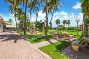 2555 Collins Ave, Miami Beach, FL 33140, Sold 05/09/22