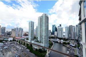 185 SW 7th St APT 2709, Miami, FL 33130, Sold 05/27/22