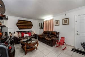 1655 W 44th Pl APT 536, Hialeah, FL 33012, Sold 10/28/22