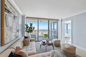 2655 Collins Ave APT 2307, Miami Beach, FL 33140, Sold 05/23/22