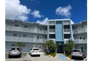 2309 Park Ln APT 303, Hollywood, FL 33021, Sold 08/04/22