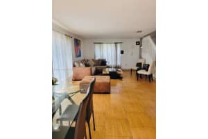 5764 NW 99th Ct, Doral, FL 33178, Sold 05/25/22