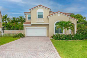 12697 NW 7th St, Coral Springs, FL 33071, Sold 05/26/22