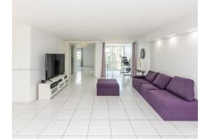 6450 Collins Ave APT 305, Miami Beach, FL 33141, Sold 06/27/22