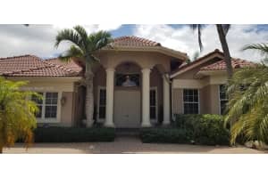 4063 W Lake Estates Dr, Davie, FL 33328, Sold 06/13/22