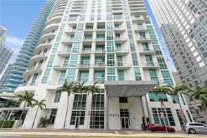 300 S Biscayne Blvd t 1516, Miami, FL 33131, Sold 05/23/22