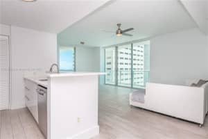300 S Biscayne Blvd t 1516, Miami, FL 33131, Sold 05/23/22