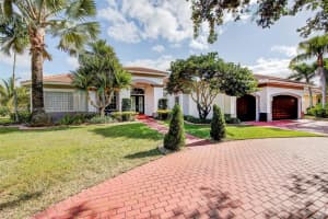 13208 SW 42nd St, Davie, FL 33330, Sold 06/13/22