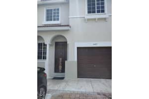20901 NW 14th Pl APT 647, Miami Gardens, FL 33169, Sold 06/17/22