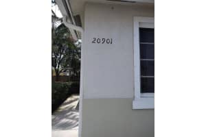 20901 NW 14th Pl APT 647, Miami Gardens, FL 33169, Sold 06/17/22