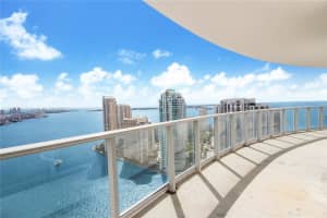 300 S Biscayne Blvd t 2608, Miami, FL 33131, Sold 05/24/22