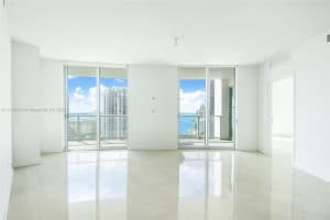 300 S Biscayne Blvd t 2608, Miami, FL 33131, Sold 05/24/22