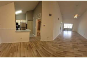 2880 N Oakland Forest Dr APT 306, Oakland Park, FL 33309, Sold 05/24/22
