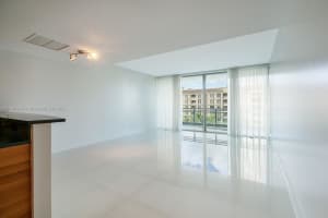 2950 NE 188th St APT 419, Aventura, FL 33180, Sold 06/01/22