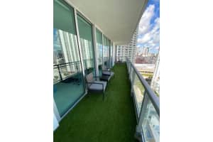 92 SW 3rd St APT 2511, Miami, FL 33130, Sold 05/16/22