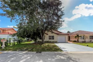 18915 NW 56th Ct, Miami Gardens, FL 33055, Sold 05/20/22