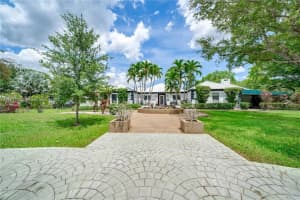 11155 SW 40th St, Davie, FL 33328, Sold 07/01/22