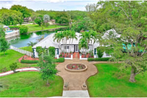 11155 SW 40th St, Davie, FL 33328, Sold 07/01/22