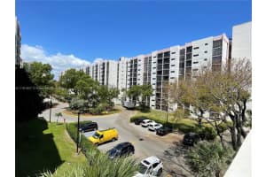 17021 N Bay Rd APT 529, Sunny Isles Beach, FL 33160, Sold 06/06/22