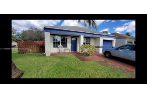 1001 SW 85th Terrace, Pembroke Pines, FL 33025, Sold 06/09/22
