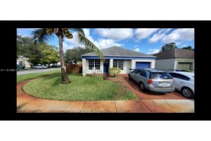 1001 SW 85th Terrace, Pembroke Pines, FL 33025, Sold 06/09/22