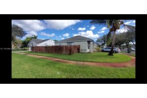 1001 SW 85th Terrace, Pembroke Pines, FL 33025, Sold 06/09/22