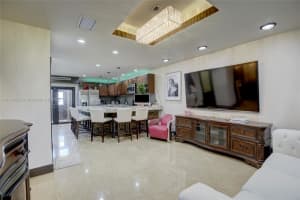 10370 SW 220th St APT 111, Cutler Bay, FL 33190, Sold 07/27/22