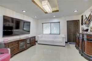 10370 SW 220th St APT 111, Cutler Bay, FL 33190, Sold 07/27/22