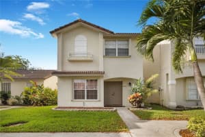 605 NW 108th Terrace, Pembroke Pines, FL 33026, Sold 06/06/22