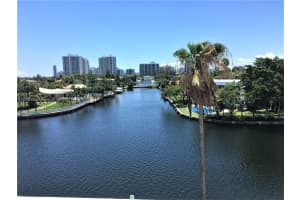 401 Golden Isles Dr APT 406, Hallandale Beach, FL 33009, Sold 05/31/22