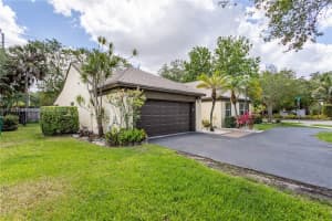 5546 SW 100th Terrace, Cooper City, FL 33328, Sold 05/31/22
