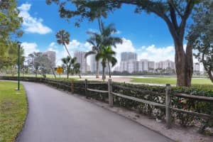 19501 W Country Club Dr APT 811, Aventura, FL 33180, Sold 04/12/23