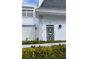 814 NE 27th Ave, Hallandale Beach, FL 33009, Sold 06/06/22