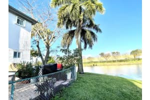 5755 NW 109th Ave APT 17, Doral, FL 33178, Sold 06/16/22