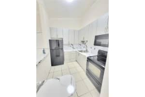 19085 NW 62nd Ave APT 202, Hialeah, FL 33015, Sold 05/31/22